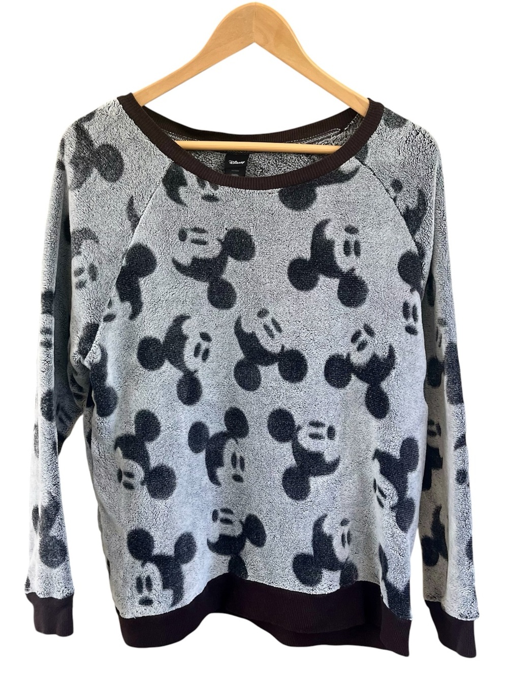 Disney Mickey Mouse Women's Pajama Top Gray Black Large Plush Fleece